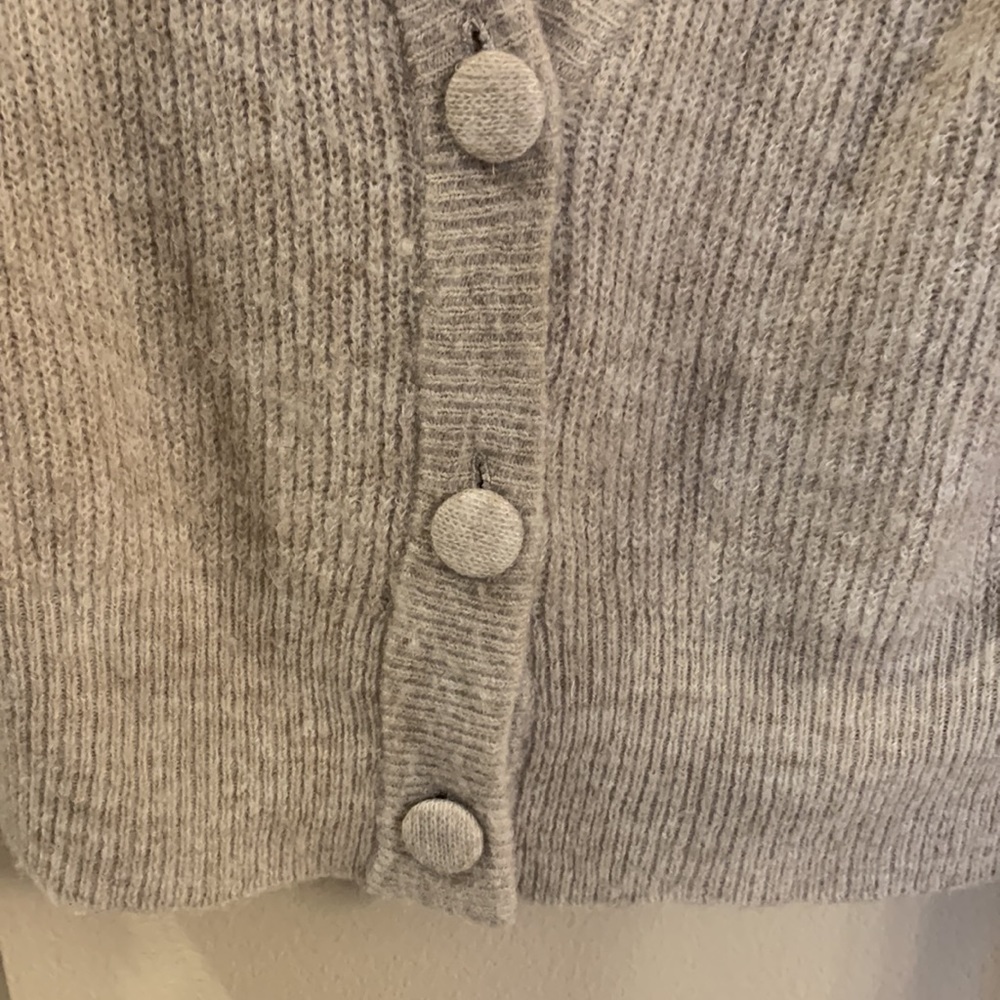 Elegant Beige Women's Cardigan - Picture 6 of 13